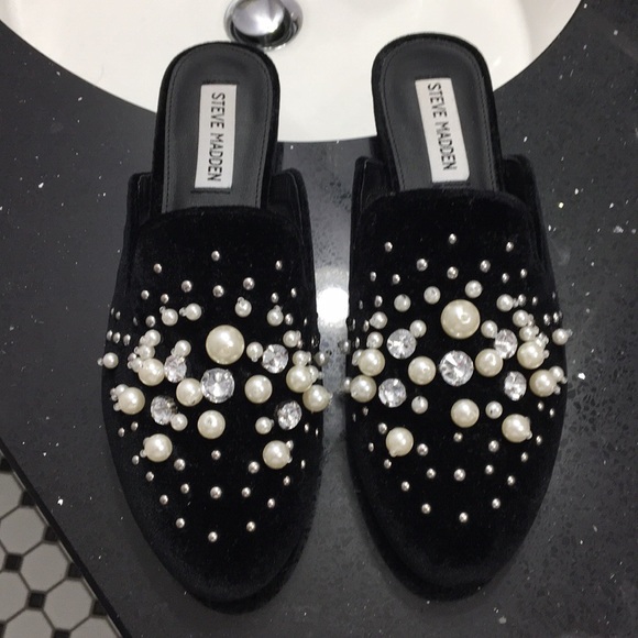 Steve Madden Shoes - Mules.